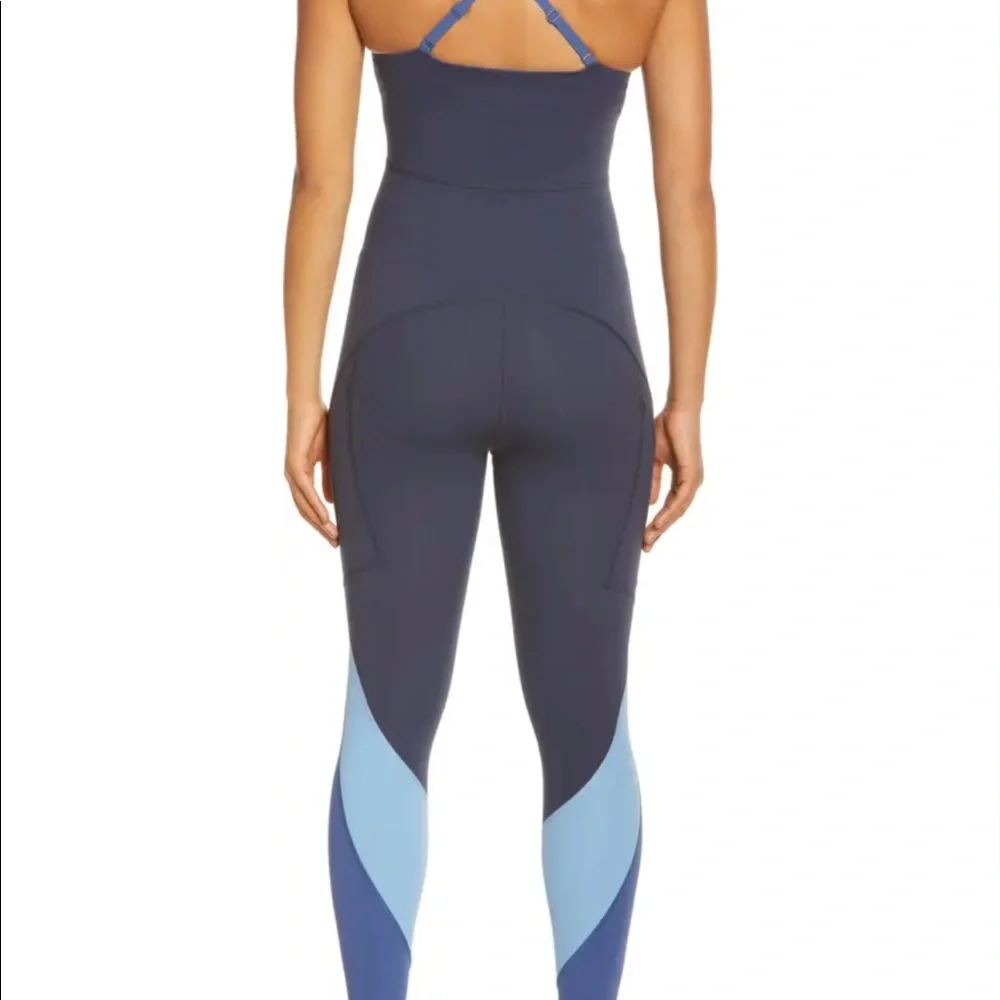 Pocket Jumpsuit - Picture 4 of 7